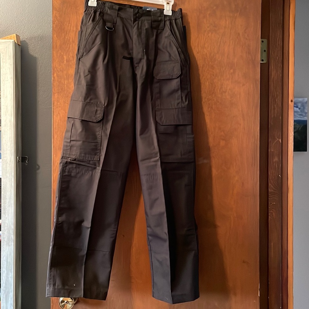 Proper tactical pants. BDUs.